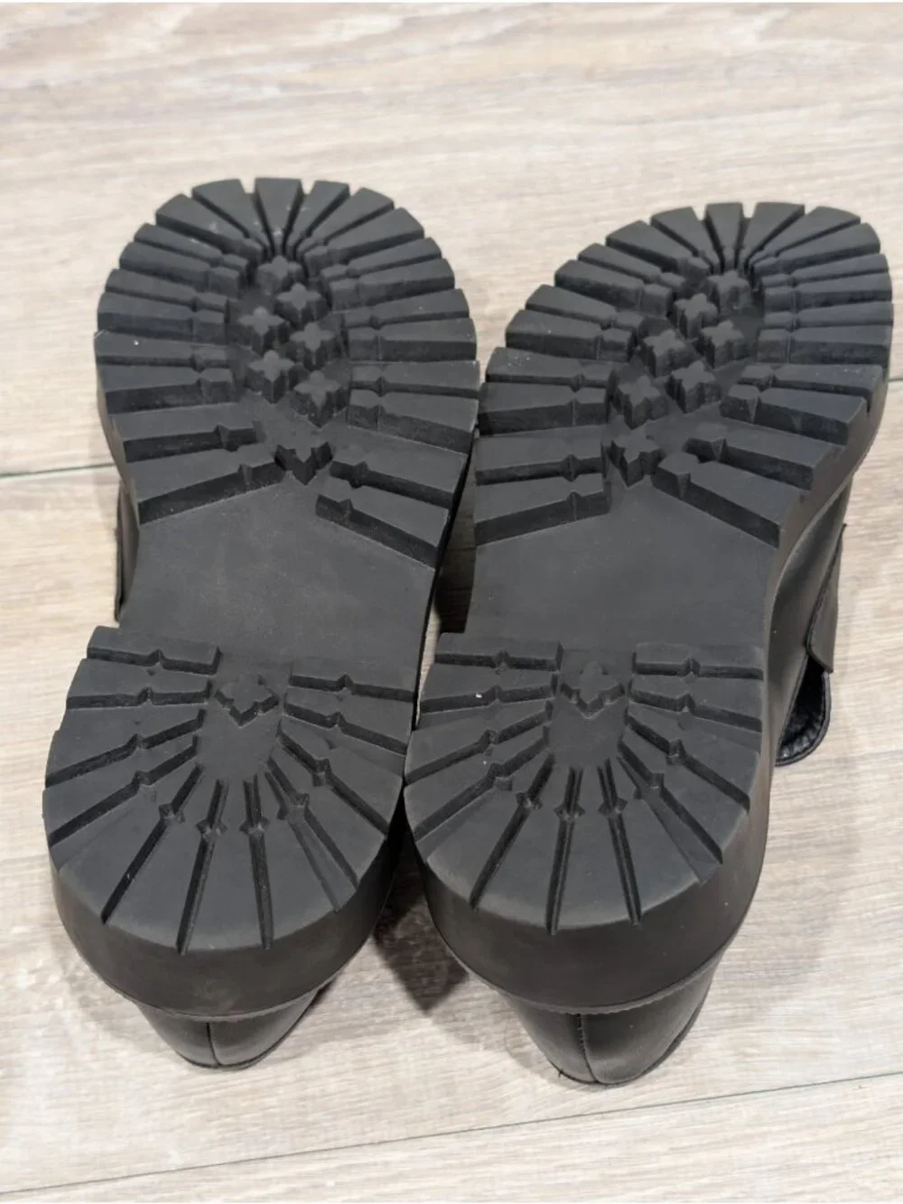 American Eagle Chunky Lug Loafers Black Women’s Size 8.5 Slip-On Platform Shoe